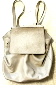 Vittoria Napoli Women's Ivory Pebbled Leather Bucket Backpack Made in Italy - Picture 1 of 6