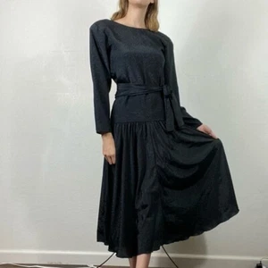 Vestido Midi Vintage Hecho a Mano Negro Floral Gota Cintura Talla S - Imagen 1 de 7