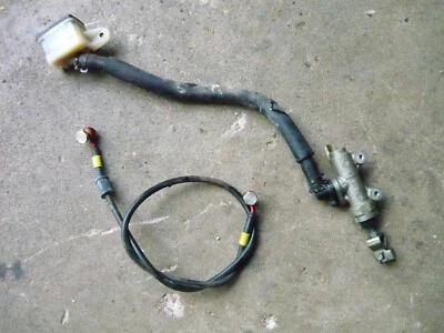 Задний главный цилиндрический шланг тормоза RR 90-93 Honda VFR750 43500-MT4-006 - Изображение 1 из 4