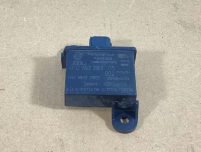 Unidad de módulo de sensor de monitoreo de presión de neumáticos Porsche Cayenne 2008-2010 OEM. Foto 1 de 4