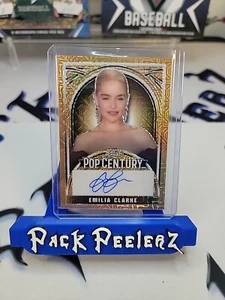 Tarjeta automática 2024 Leaf Pop Century Emilia Clarke Gold Mojo Prizm #1/1 - Imagen 1 de 2