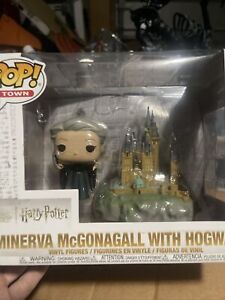 Funko Pop! Town: Harry Potter - Minerva McGonagall With Hogwarts #33