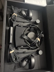 Oculus Rift VR Virtual Reality Headset System PC Compatible - Picture 1 of 8