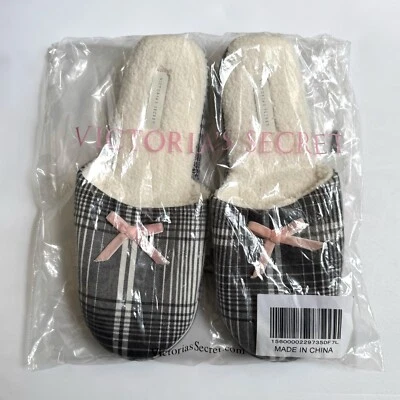 Nuevo con etiquetas Zapatillas Victoria’s Secret Gris Franela a Cuadros Vellón L Rosa Cinta Lazo Nuevas Foto 1 de 4