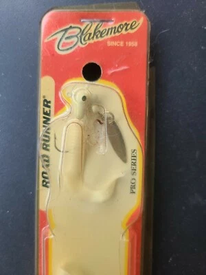 De colección Blakemore Road Runner Pro Series Spinner con 4 Señuelos Colas Extra Rizadas Nuevo en Paquete 1984 Foto 1 de 3