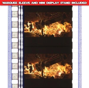 Día de la Independencia - ¡Bola de fuego lanza camión de bomberos! - Tira de película de 5 celdas 35 mm 078 - Imagen 1 de 3