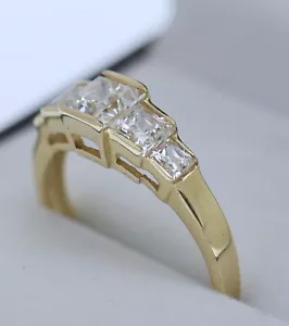 Estate Jewelry Solid 9K Yellow Gold Ring 1.0Ct White Sapphires Jewellery Size Q - Picture 1 of 7