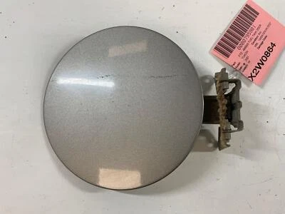 2000- 2006 GMC Yukon Fuel Tank Door Shale Pewter Foto 1 de 4