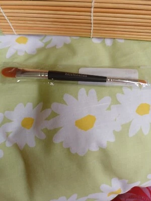 BAREMINERALS PERFECT COVERAGE COCEALER DOUBLE   BRUSH NEW - Image 1 of 3