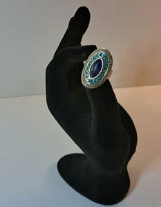 Zauberhafter antiker Ring mit blauen und hellblauen Steinen - Bild 1 von 5