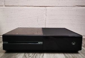 Consola Microsoft Xbox One - Negra - Solo unidad - 500 GB (1540) *Ver descripción* - Imagen 1 de 11