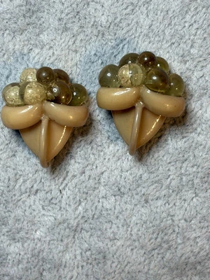 Set of 2 Vintage 1"  Grapes Weeber Celluloid Button  Pair, Lovely Fruit - Image 1 of 4