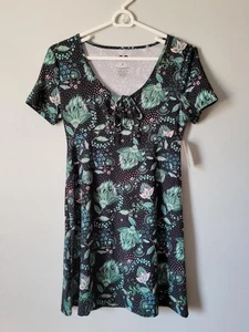SO Dress Floral Junior's Small Black & Green Ultra Soft Short Sleeve Mini NWT - Picture 1 of 5