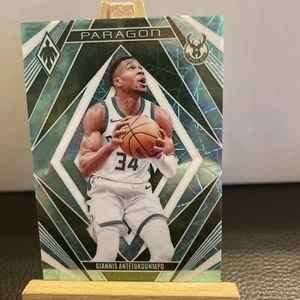 2023-24 Panini Phoenix Giannis Antetokounmpo Paragon Teal Laser Prizm Bucks - Picture 1 of 3