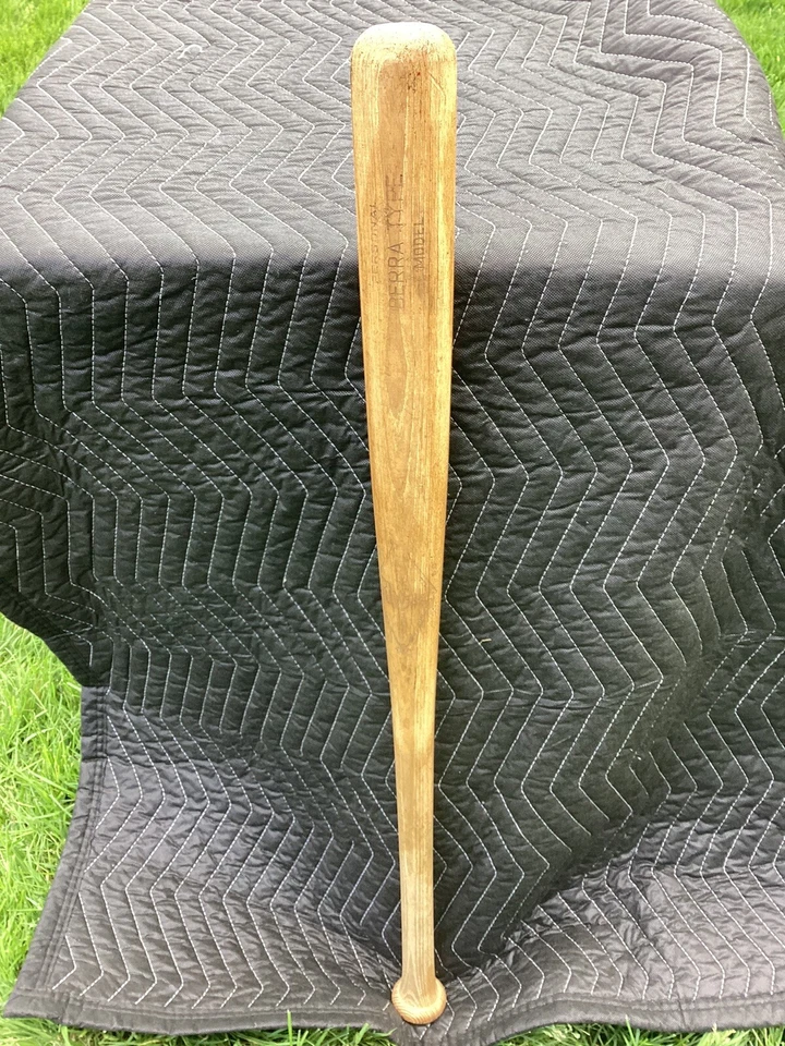 Murciélago Vintage Stan Musial “Stan The Man” St. Louis Yogi Berra Estilo Modelo 34” Foto 1 de 4