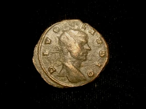 CLAUDIUS II Gothicus. 268-270 AD. ANTONINIANUS. Mediolanum. CONSECRATIO. Altar. - Picture 1 of 2
