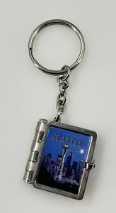 Vintage Seatle Souvenir Mini Book Color Pictures Keychain Keyring Fob - Picture 1 of 5