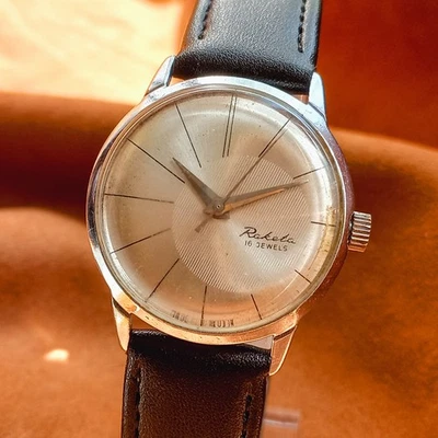 Reloj Pulsera Soviético Raketa Vintage Mecánico Hombre 16 Joyas Reparado Foto 1 de 4