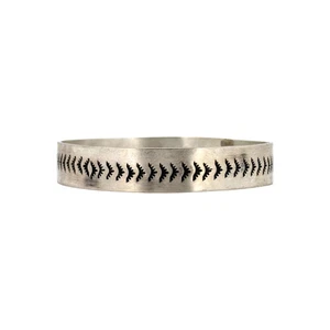 Ricardo Enríquez, Brazalete, Plata de Ley, Navajo Hecho a Mano, 8" - Imagen 1 de 3