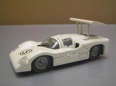 Solido 169 Chaparral 2F white with #5 decals made in France 1/43 scale Mint Cond - Image 1 of 4