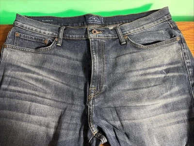 Lucky Brand Men’s 410 Athletic Fit Blue Jeans 38W 30L  - Image 1 of 4