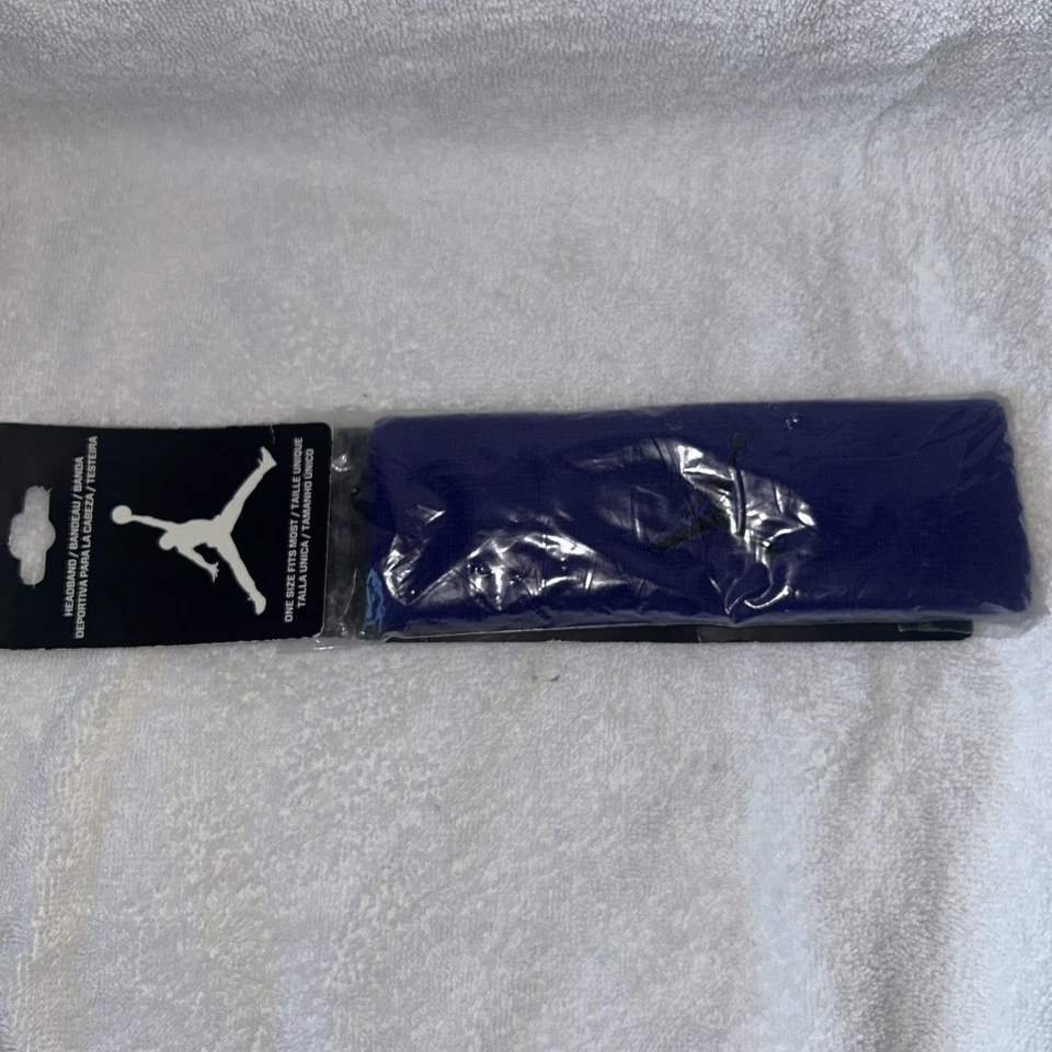 全新 Jordan Nike Basketball Headband 紫色 黑色 — 第 1/3 张图片