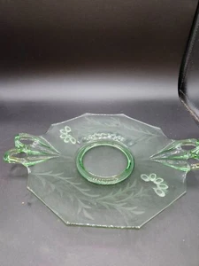 VTG. Depression Green Etched Glass Cake Plate 2-Handled - Picture 1 of 8