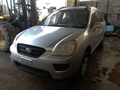 07 08 09 10 11 12 Bomba de combustible KIA RONDO Foto 1 de 4