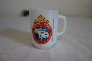 Vote For Snoopy Mug Collectors Series Peanuts No 2 1958 Anchor Hocking Milkglass - Picture 1 of 6