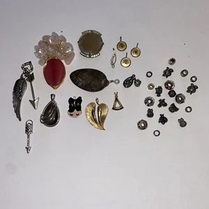 Lot of Assorted Charms Pendants Mixed - Picture 1 of 7