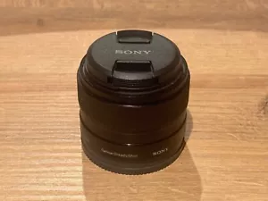 Sony Alpha SEL35F18 35 mm f/1,8 E OSS Objektiv - Bild 1 von 2