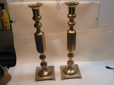 Par de 2 candelabros vintage de latón macizo de 18 1/4" de alto/grande juego 5# 12 oz Foto 1 de 4