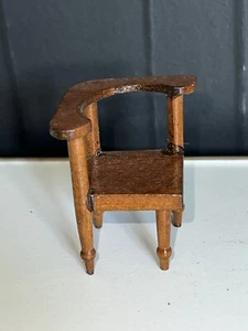 Chaise En Bois : objet miniature maison de poupee diorama vitrine Miniature - Photo 1/7