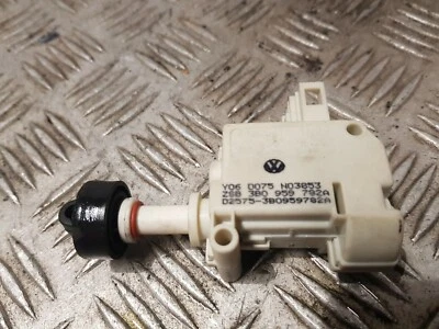 ACTUADOR DE ALMACENAMIENTO GUANTERA AUDI A6 C6 3B0959792 2.0TDI MANUAL ESTADO 2006 Foto 1 de 4