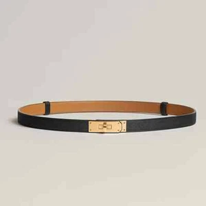 NUEVO EN CAJA HERMES Kelly 18 Cinturón Ajustable en Cuero Negro, Hebilla Chapada en Oro Amarillo - Imagen 1 de 15
