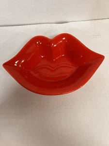 Piatto caramelle labbra rosse decorazione fresca vintage - Foto 1 di 6