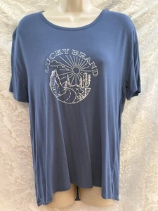 Top donna LUCKY BRAND~SMALL~S/S BLU elasticizzato RAYON Desert grafica orlo TAILED - Foto 1 di 5