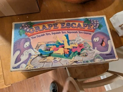 VTG Parker Brothers The Grape Escape Board Game 1992 (as is) - Image 1 of 4