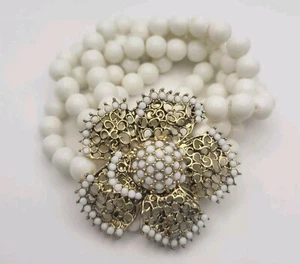 Vintage Armband weiß Glasperlen goldfarben Blume Akzent mehrstrangig klobig - Bild 1 von 9