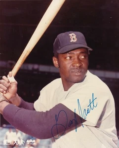 GEORGE SCOTT BOSTON RED SOX ACTION SIGNED 8x10 - Picture 1 of 1