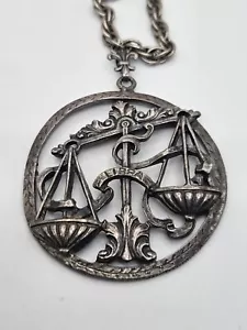 Vintage Silver Tone Zodiac Libra Horoscope Scale Medallion Pendant Necklace - Picture 1 of 18