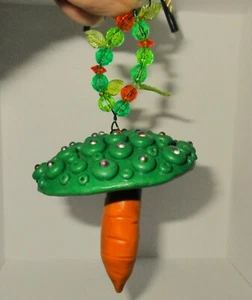Ornamento fungo carota quercia perline polimero argilla arte scultura originale - Foto 1 di 2