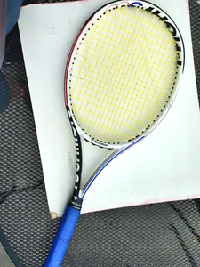 Technifibre Tfight ISO 305 2020, 4 3/8 Griff, neue Saiten & Ösen - Bild 1 von 13