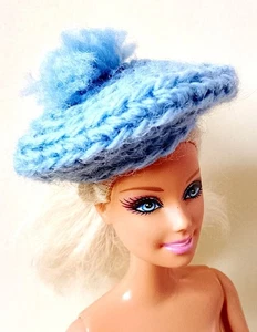 BARBIE 80s berretto cappello basco azzurro handmade uncinetto lana - Foto 1 di 3