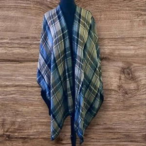 Woolrich Plaid Women's Wrap cozy Tunic size One size. - Picture 1 of 9