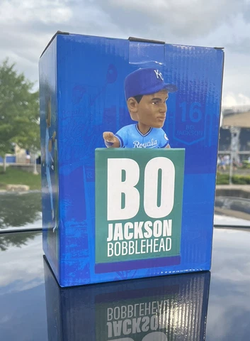 BO JACKSON WALL CLIMB KANSAS CITY ROYALS BOBBLEHEAD 7-17-23 SGA IN HAND Cover