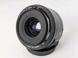 Yongnuo YN 35 mm F2 messa a fuoco automatica grandangolare grande apertura obiettivo principale Canon EF COME NUOVO - Foto 1 di 5