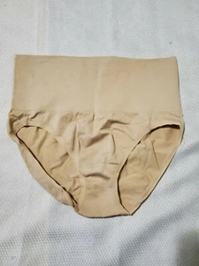 Yummie Womens Shapewear Briefs Almond Medium B4 - Bild 1 von 4