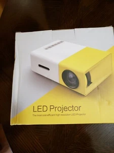 YG300 1080P Home Theater Cinema USB HDMI AV SD Mini Portable HD LED Projector - Picture 1 of 5