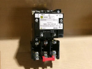 Square D 8536SCO3S Magnetic Motor Starter Nema Size 1 Ser. A - Picture 1 of 7